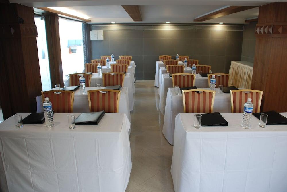 Hotel Oriental Aster - Mumbai International Airport Εξωτερικό φωτογραφία
